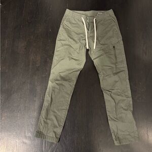 Vuori size small pants